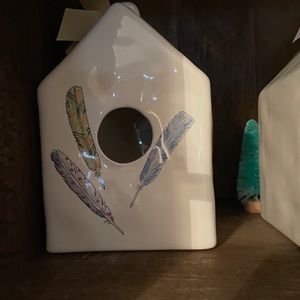 VHTF Rae Dunn Feathers Birdhouse